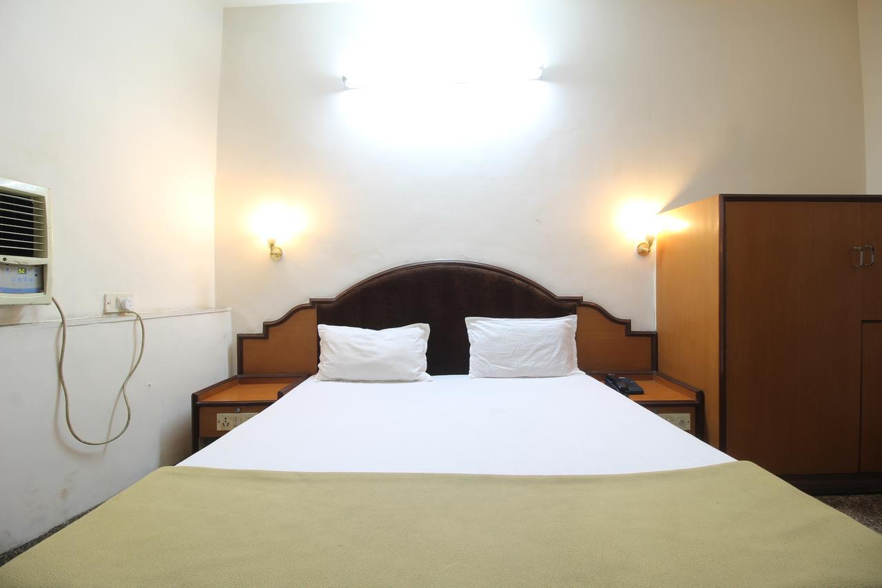 Soubhagya Inn Silvassa Exterior foto