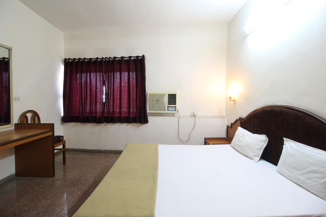 Soubhagya Inn Silvassa Exterior foto